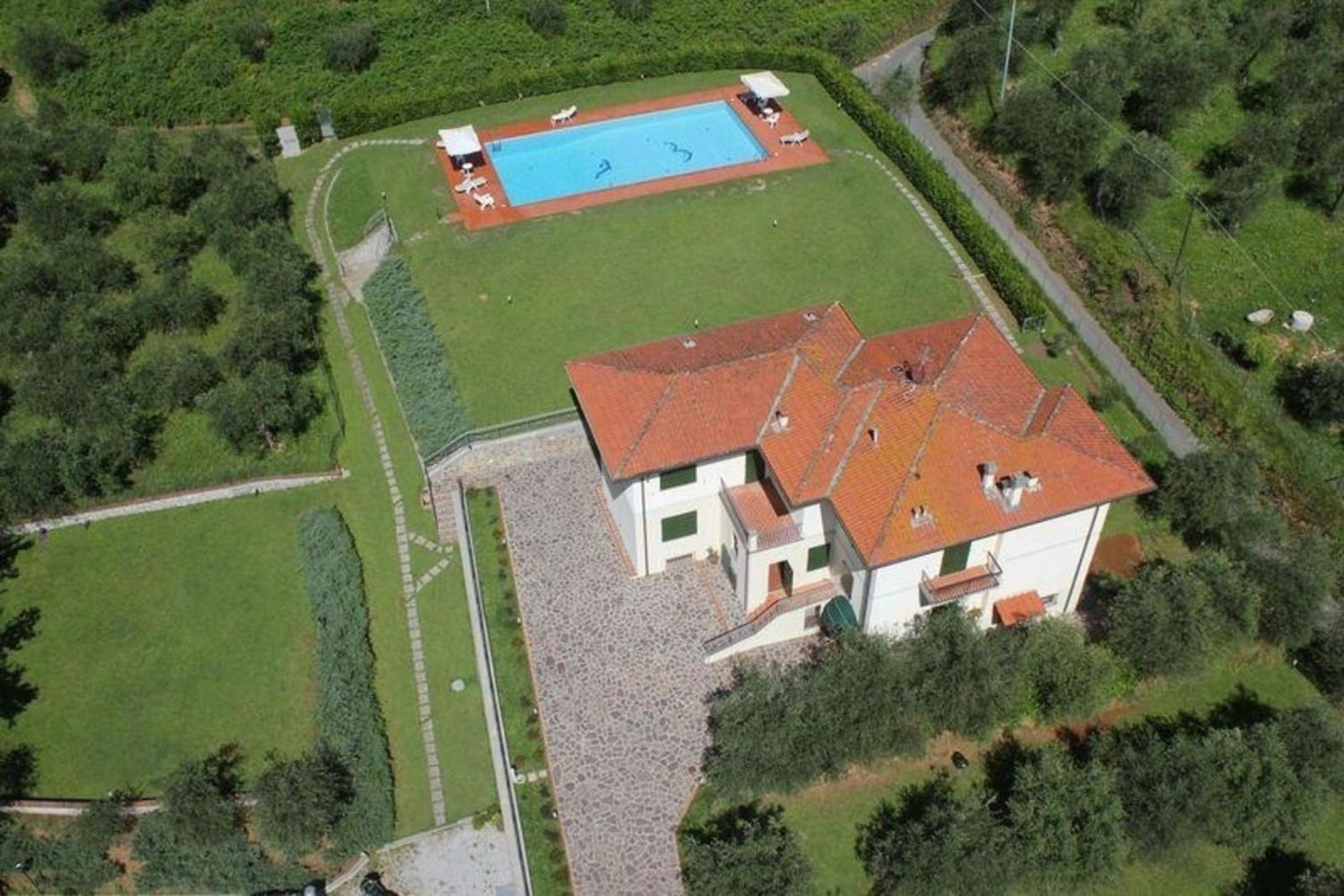 Ferienhaus Mit Privatpool Fuer 16 Personen Ca 390 Qm In Lucca, Toskana Provinz Lucca Exterior foto