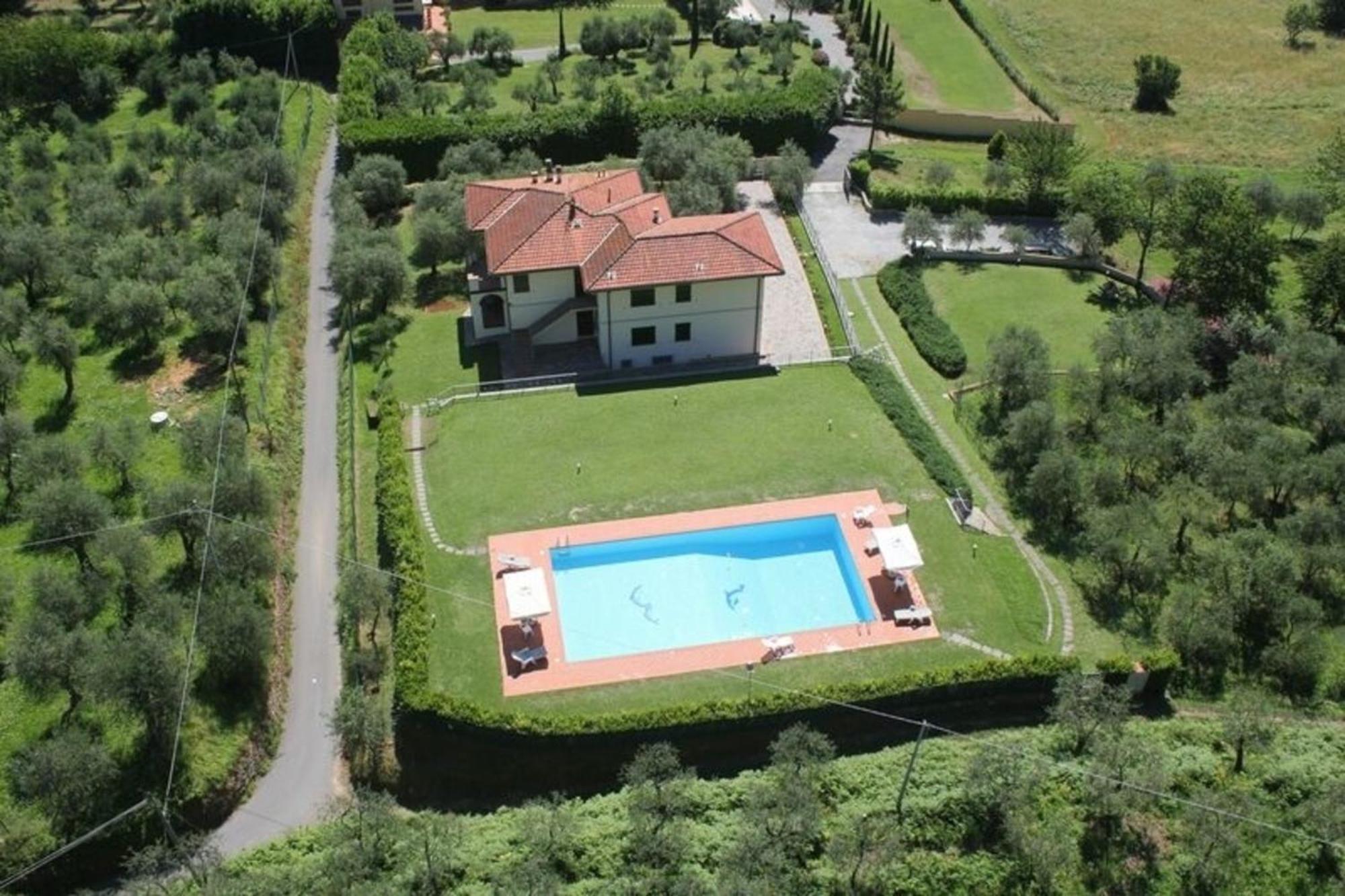 Ferienhaus Mit Privatpool Fuer 16 Personen Ca 390 Qm In Lucca, Toskana Provinz Lucca Exterior foto